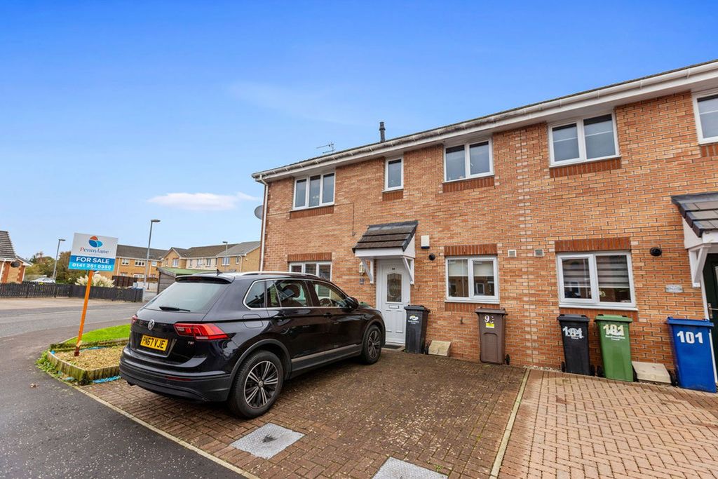 Property photo 2 of 11