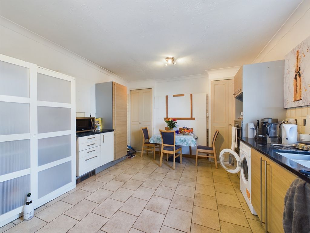 Property photo 2 of 4 Cam02660G0-Pr0020-Still002