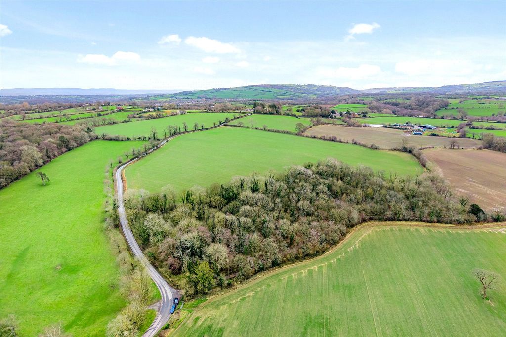 Property photo 2 of 8 Lot 4