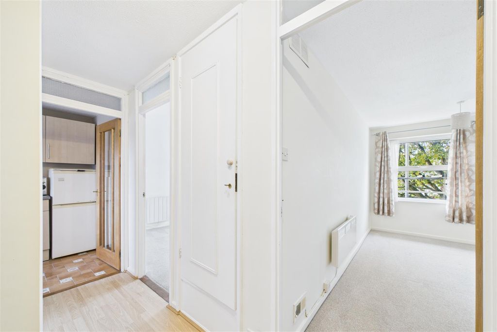 Property photo 2 of 10 Cam01894G0-Pr0242-Still002.Jpg