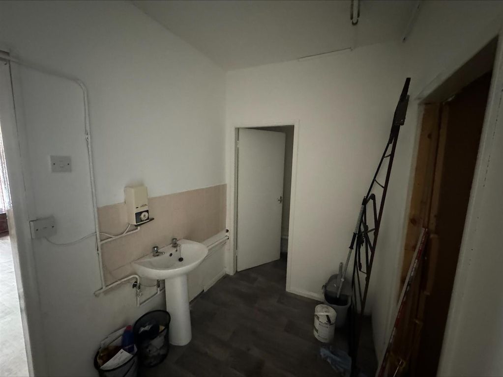 Property photo 3 of 3