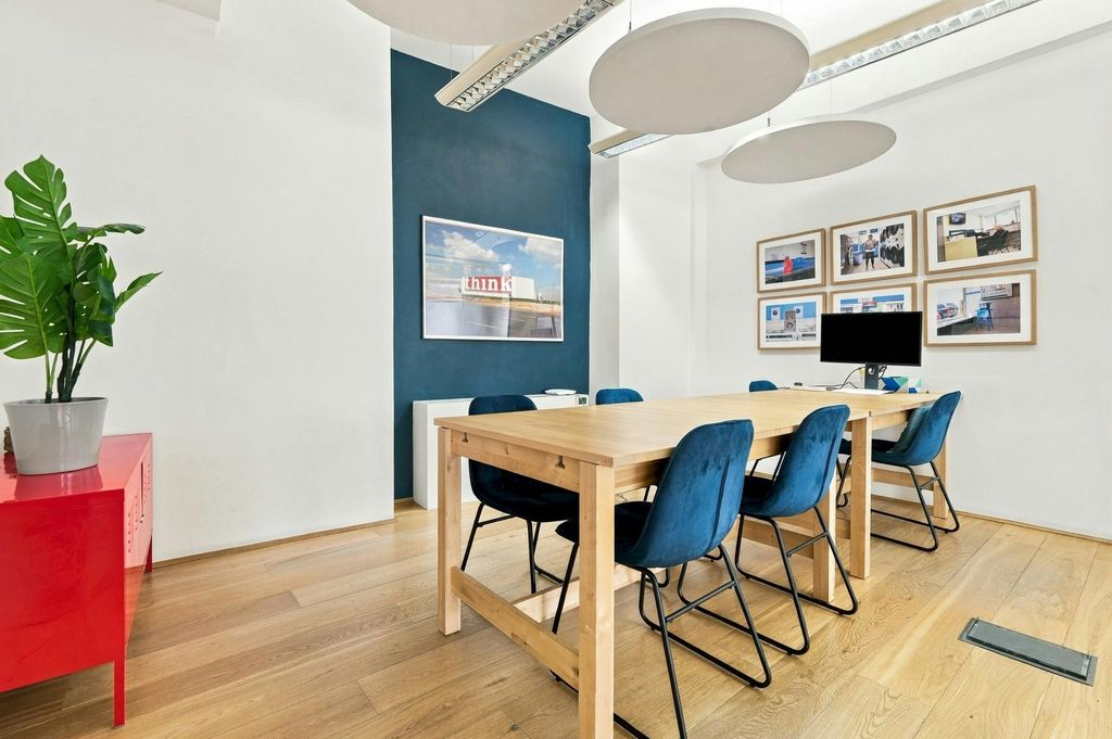 Property photo 3 of 7 024_Img_0365_With_tv.Jpg