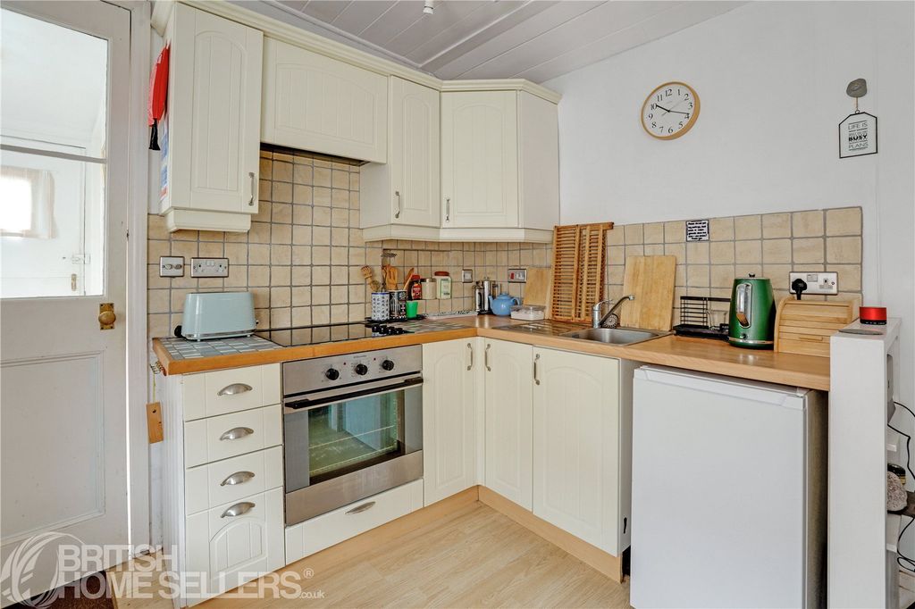 Property photo 2 of 15 Picture No. 08