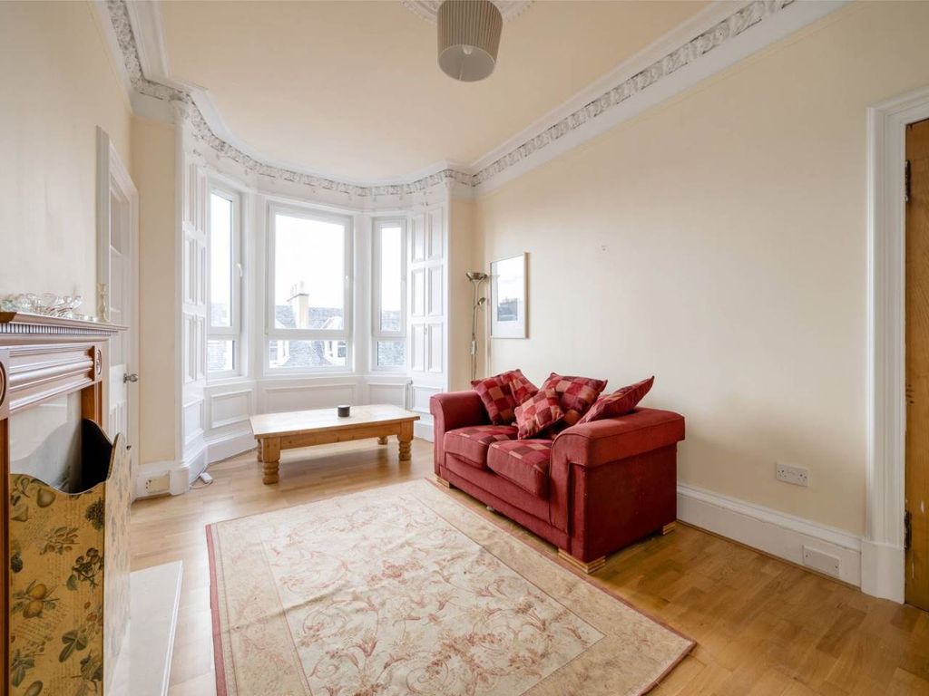 Property photo 3 of 17 76926_Merchistongrove_007