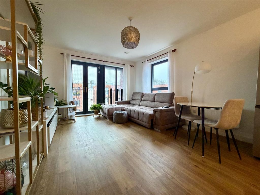 Property photo 2 of 11