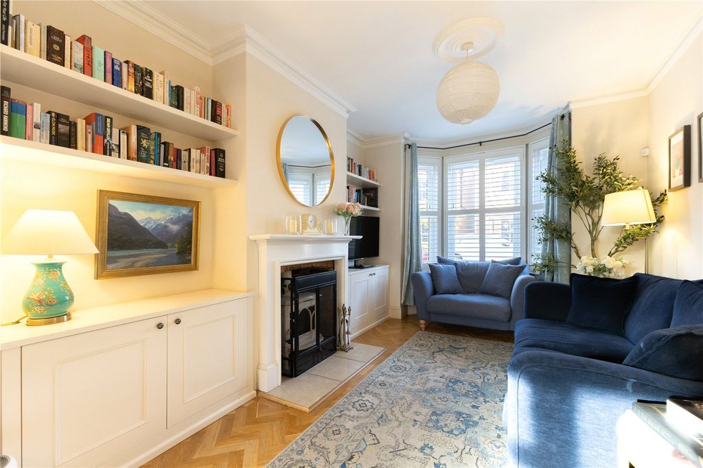 Property photo 2 of 13 Sitting Room