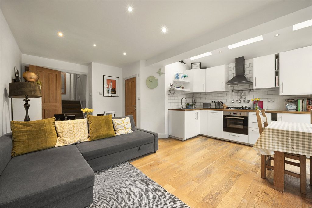 Property photo 2 of 14 Picture No. 13