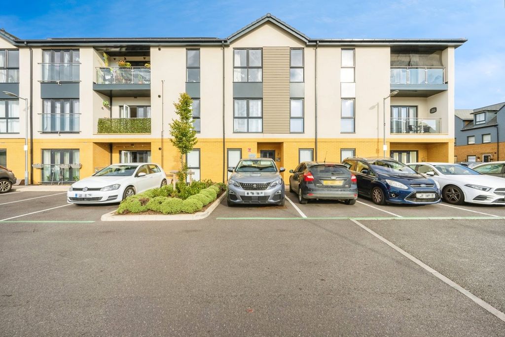 Property photo 3 of 8 Exterior