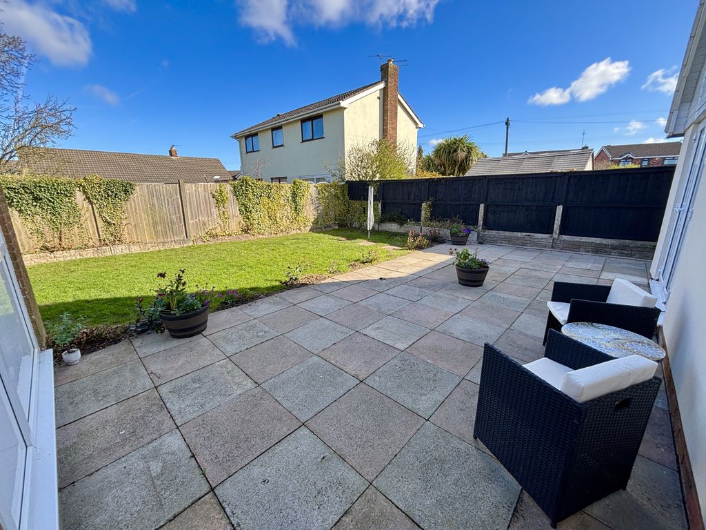 Property photo 2 of 37