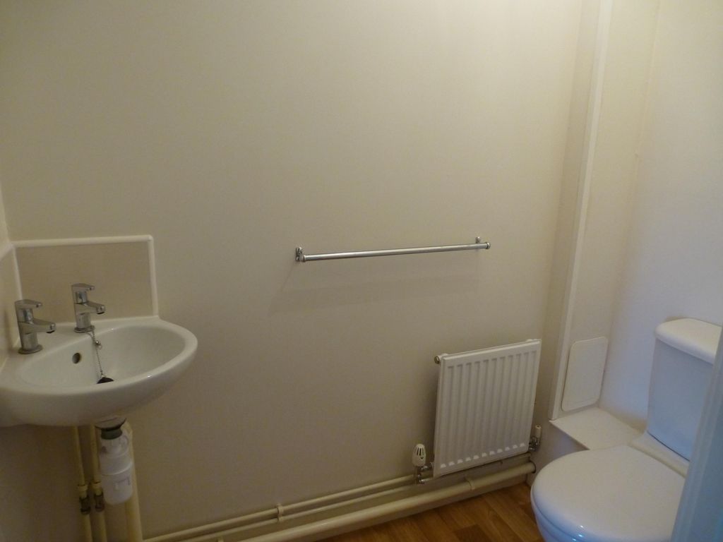 Property photo 2 of 11 Cloakroom/wc