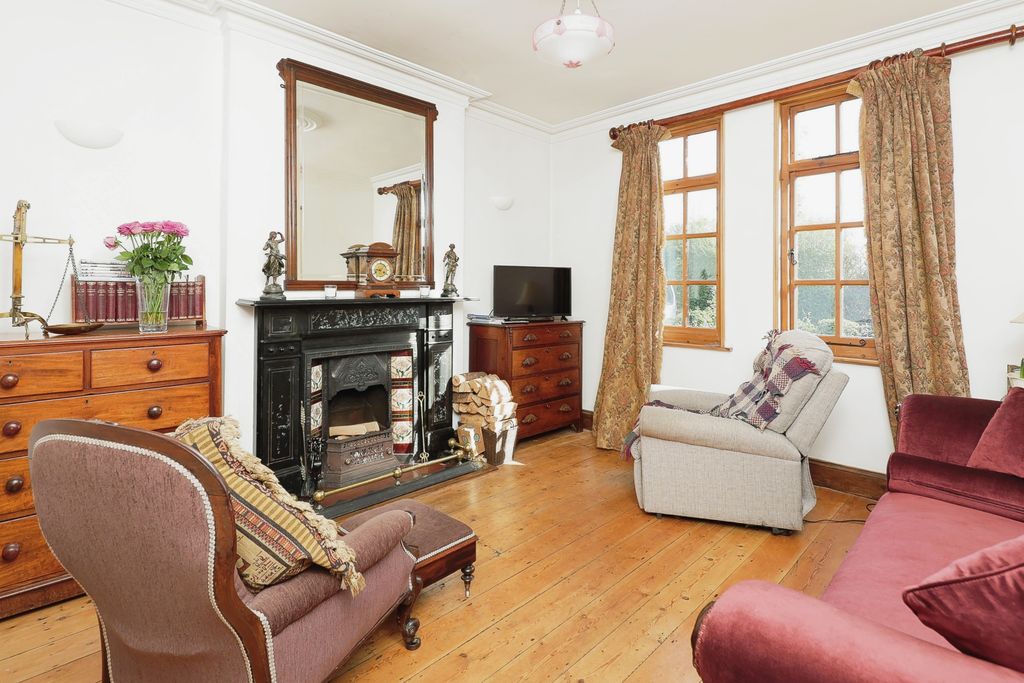 Property photo 2 of 16 Photography