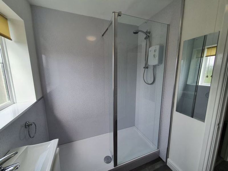 Property photo 2 of 9 Shower Room