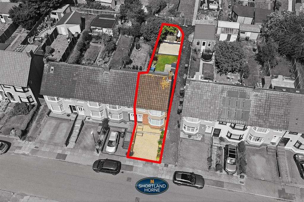 Property photo 2 of 27 Boundary
