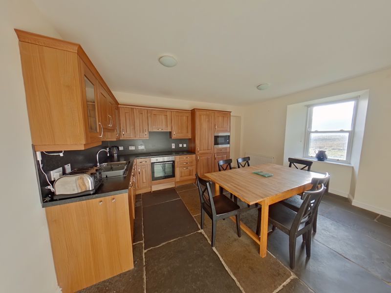 Property photo 2 of 9 Photo 7