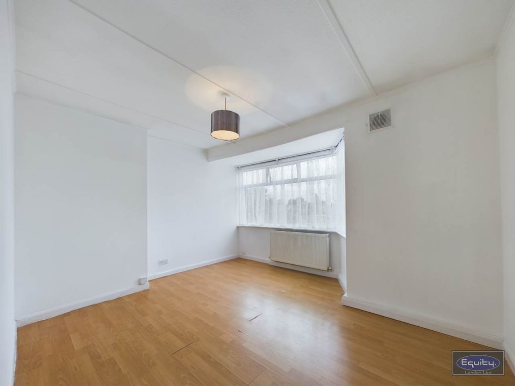 Property photo 1 of 6 Lounge