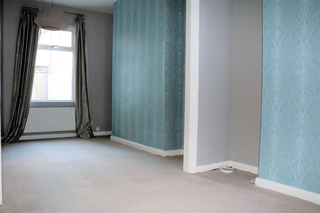 Property photo 2 of 13 Img_9222.Jpg