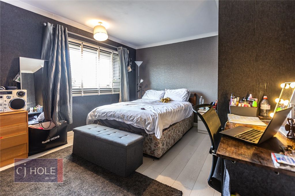 Property photo 3 of 24 Picture No. 20