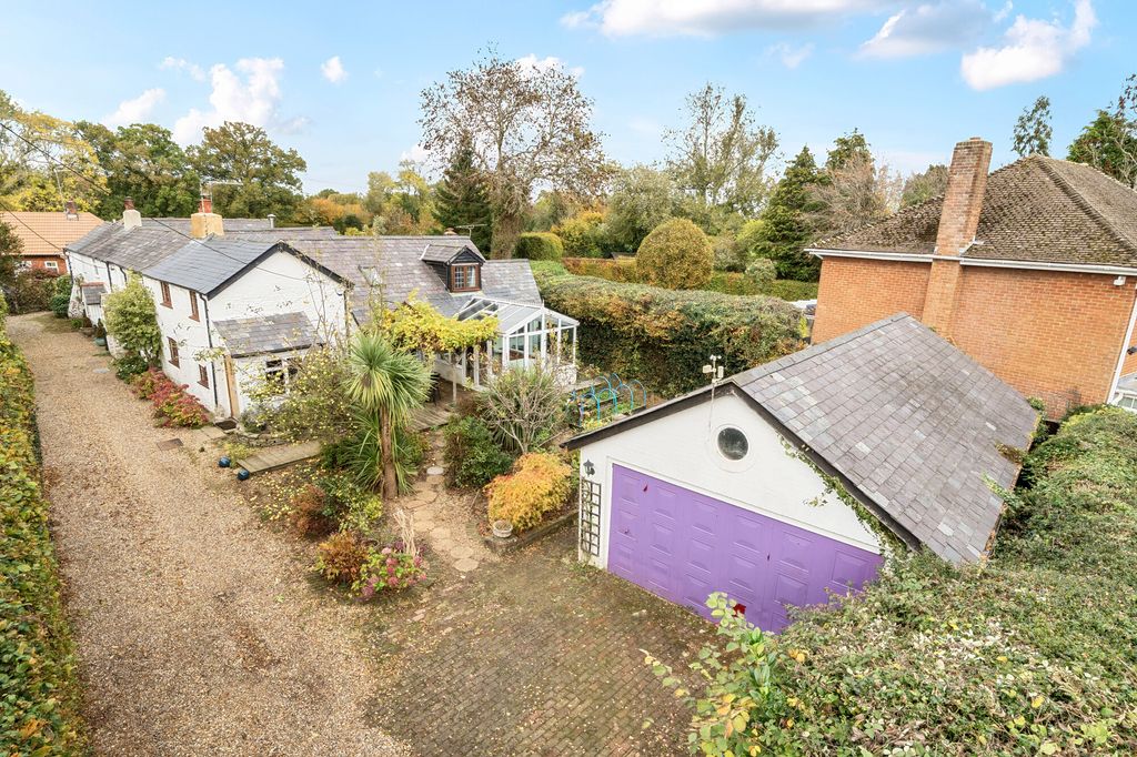 Property photo 2 of 20