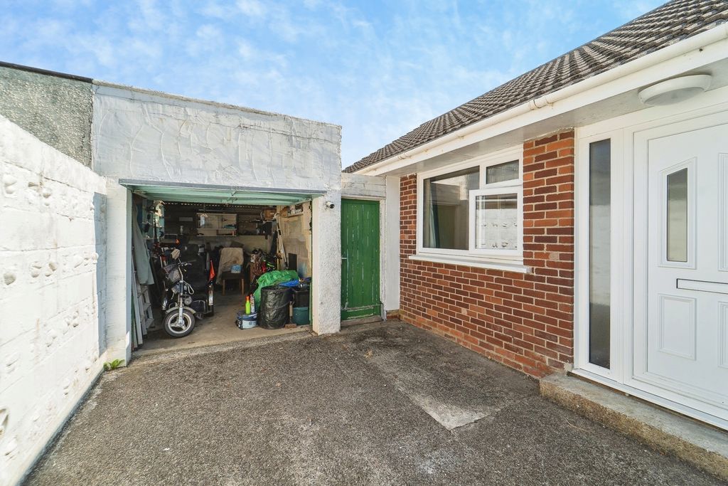 Property photo 2 of 19 Pbox-Img.Jpg