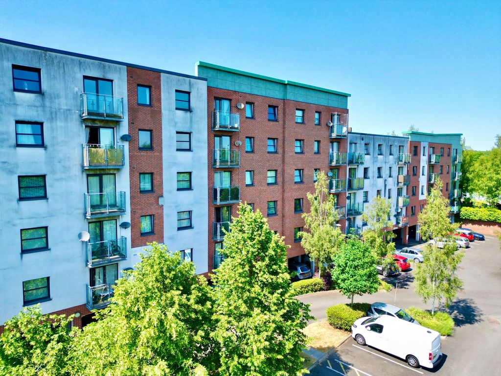 Property photo 1 of 15