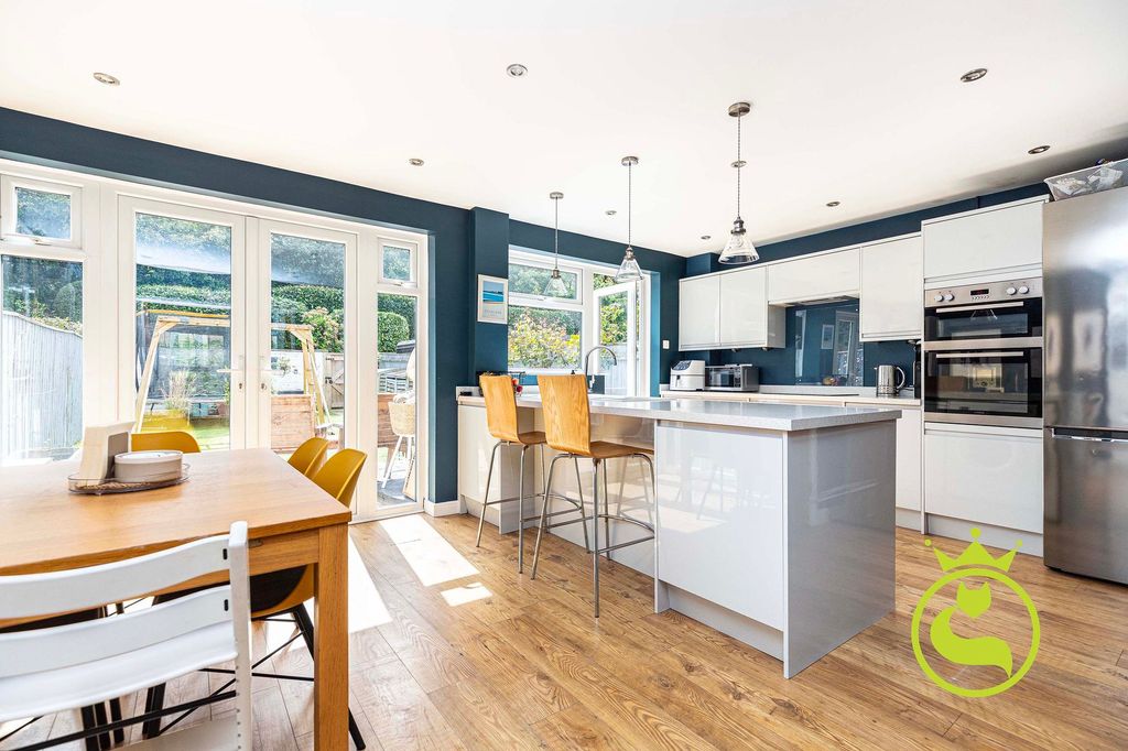 Property photo 2 of 18