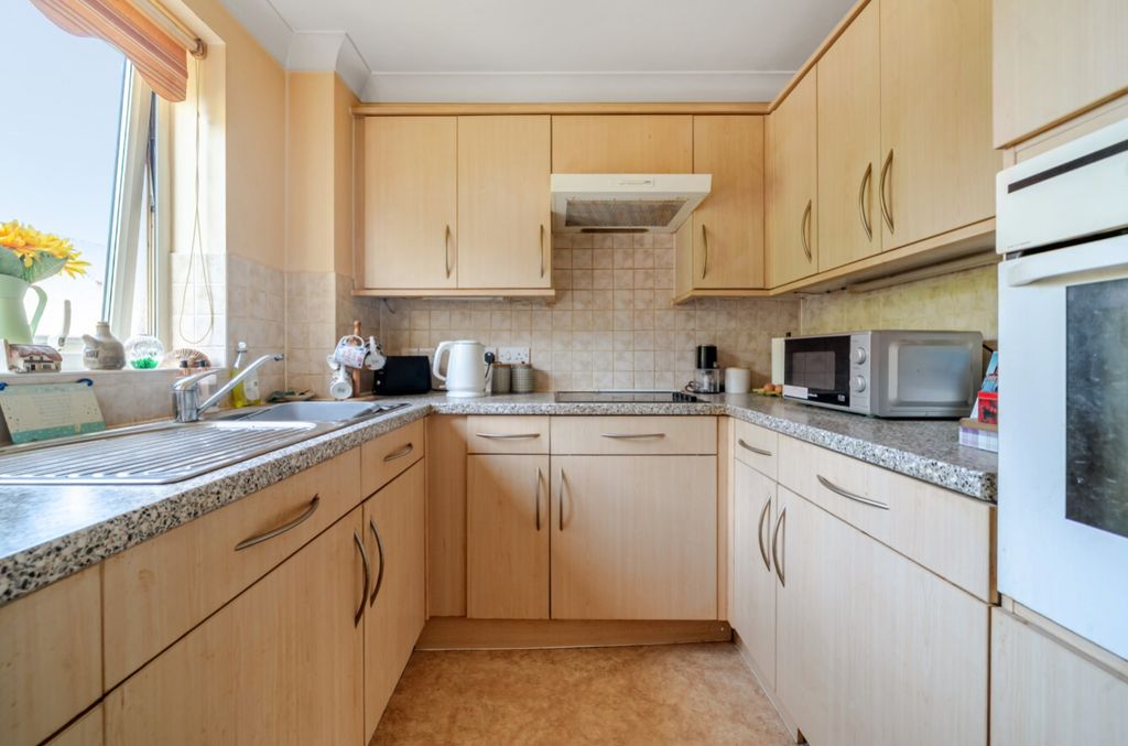 Property photo 3 of 18 15-6A70c20Dd48A2-1500592-19Fc87469B5Eb-27-26