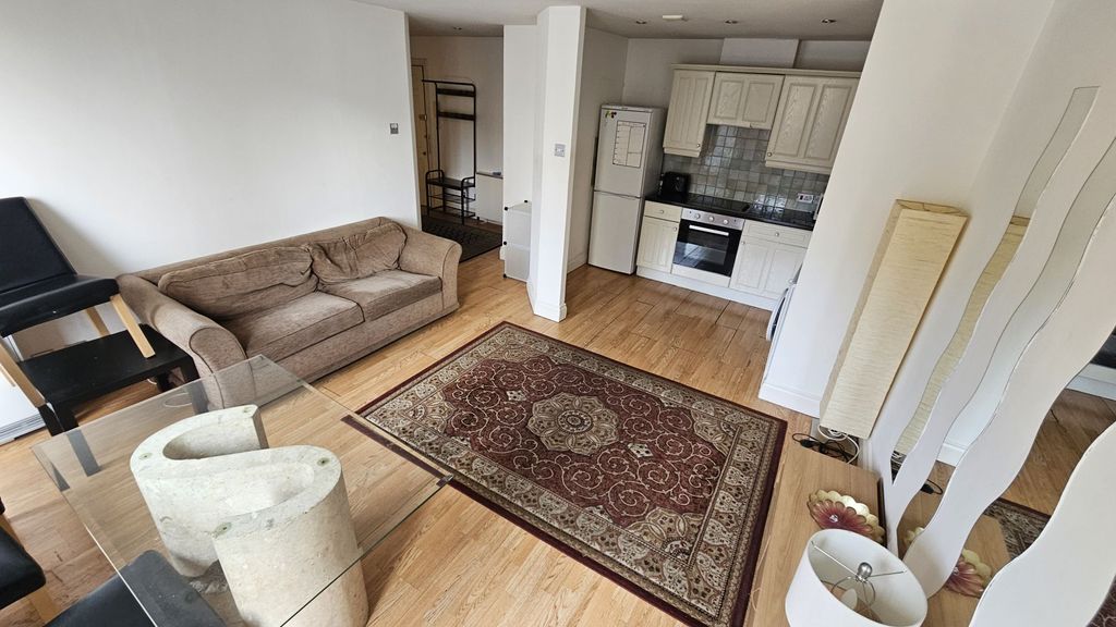 Property photo 2 of 6