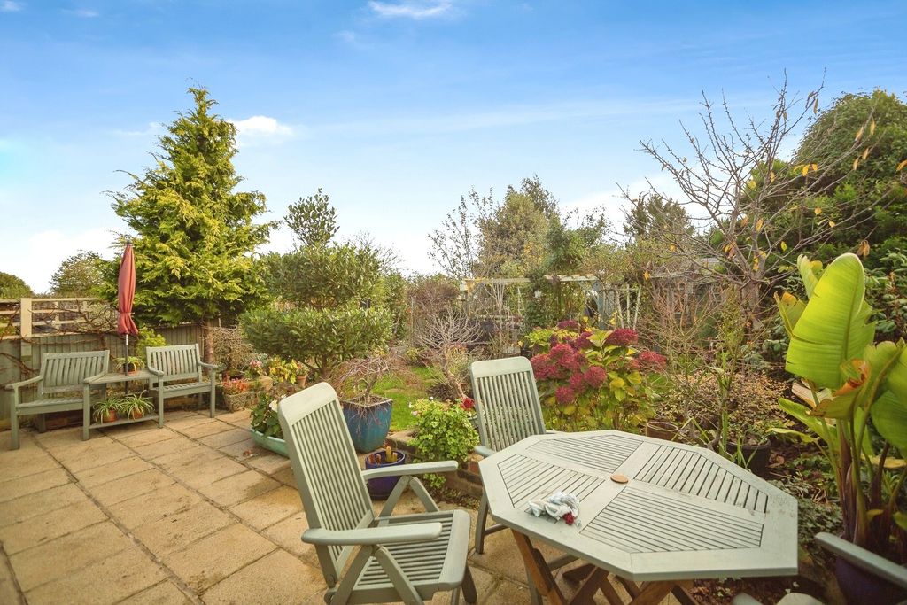 Property photo 2 of 17 Photo