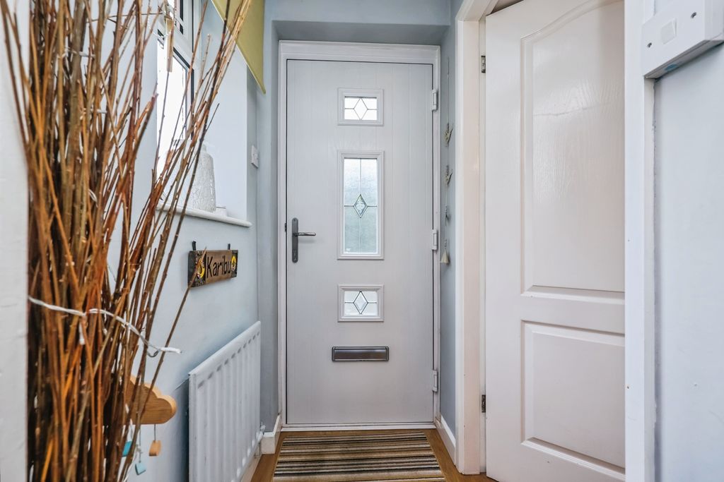 Property photo 2 of 15 Porch