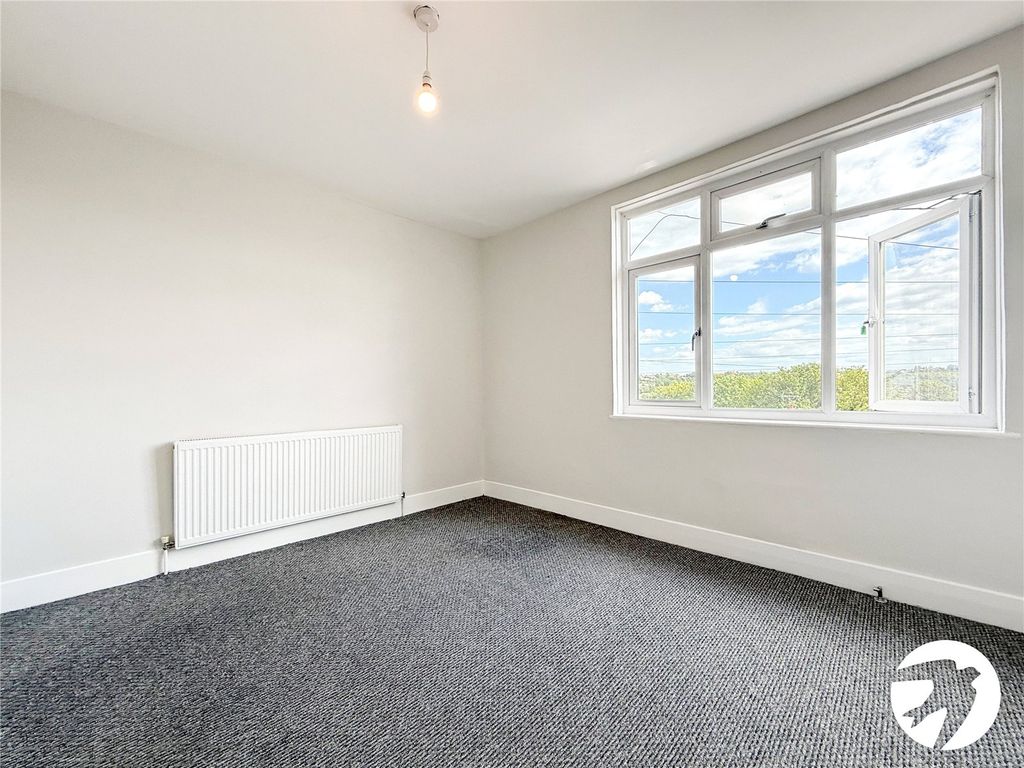 Property photo 3 of 10 Picture No. 16