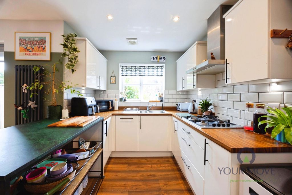 Property photo 2 of 22 Pbox-Img.Jpg