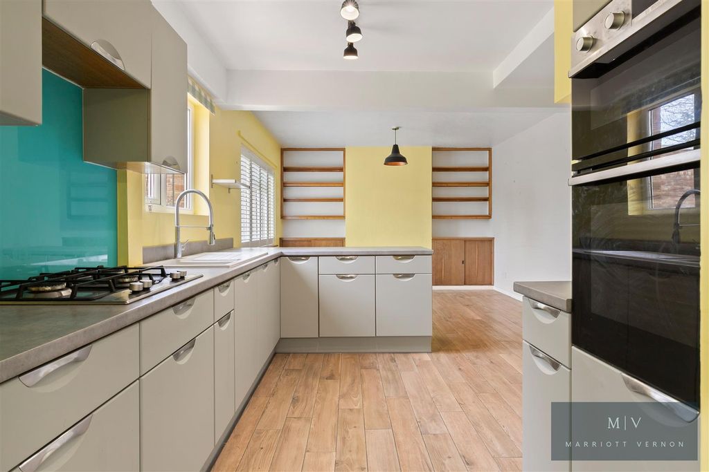 Property photo 2 of 23 Rawlins Close 1 MV-6.Jpg