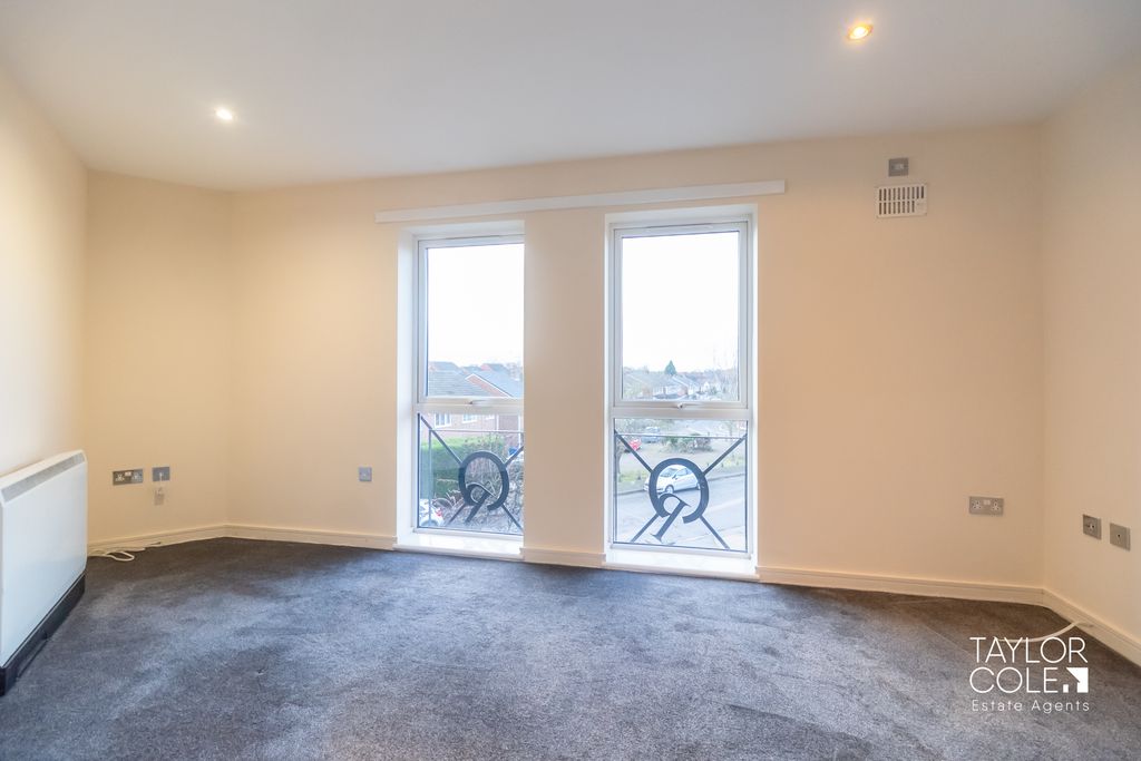 Property photo 3 of 14