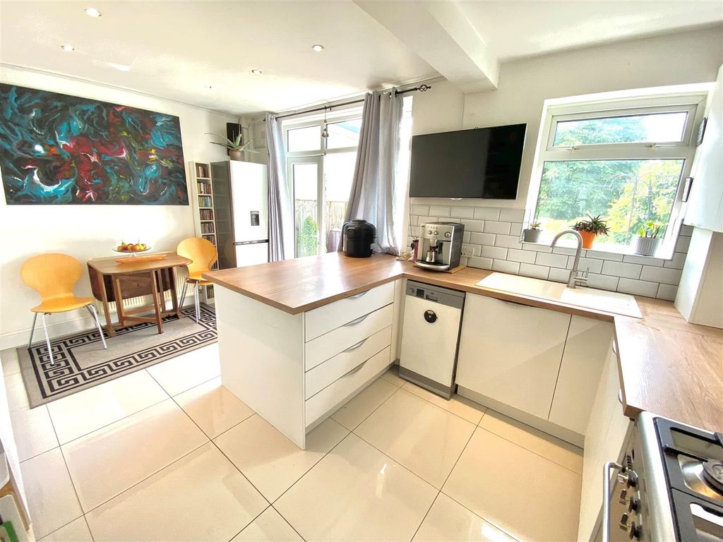 Property photo 3 of 18 Kb39..Jpg