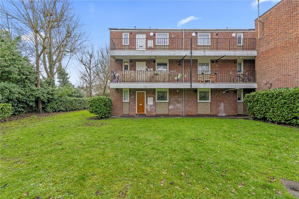 Property photo 1 of 8 Picture No. 27