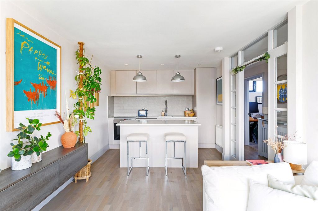 Property photo 3 of 13 Kitchen Area