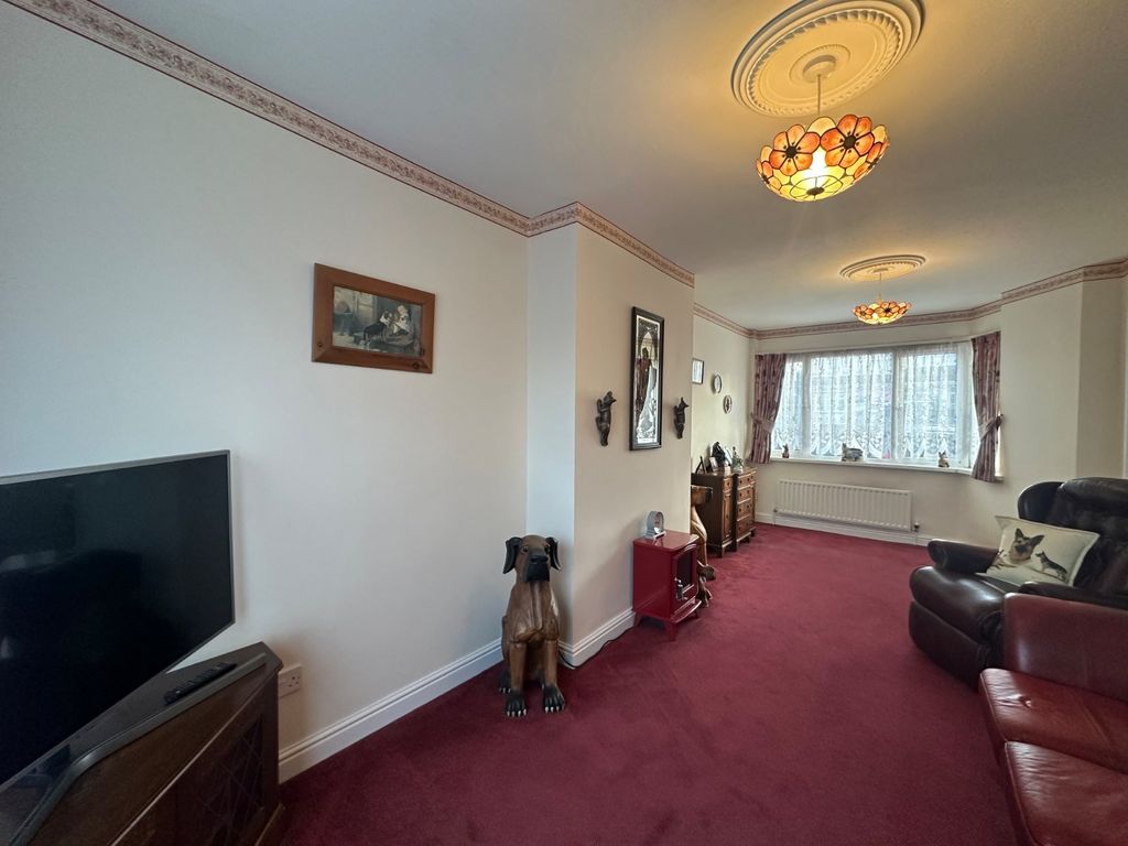 Property photo 2 of 11 Picture No. 08