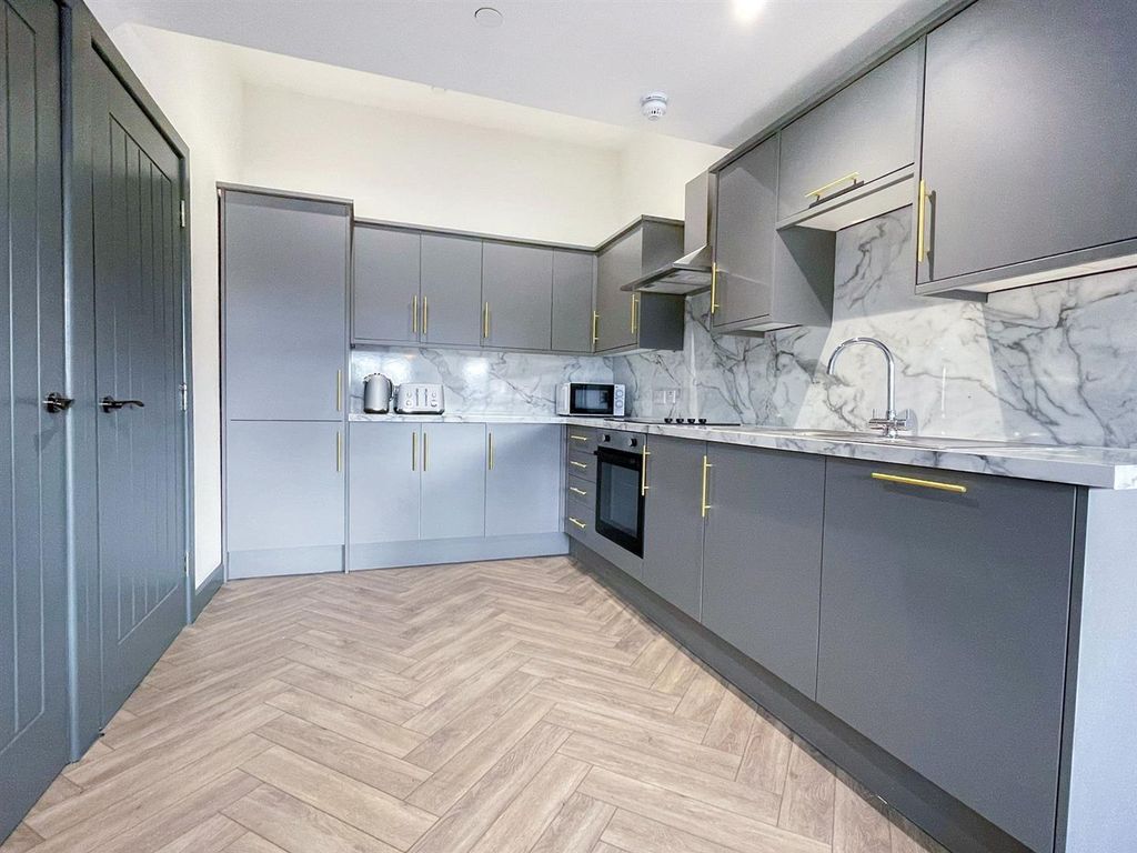 Property photo 1 of 9 c19Aaf15-B1E6-48A1-B167-8c4140845668.Jpg