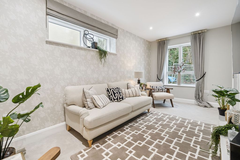 Property photo 2 of 17 2026 - Living Room (2)