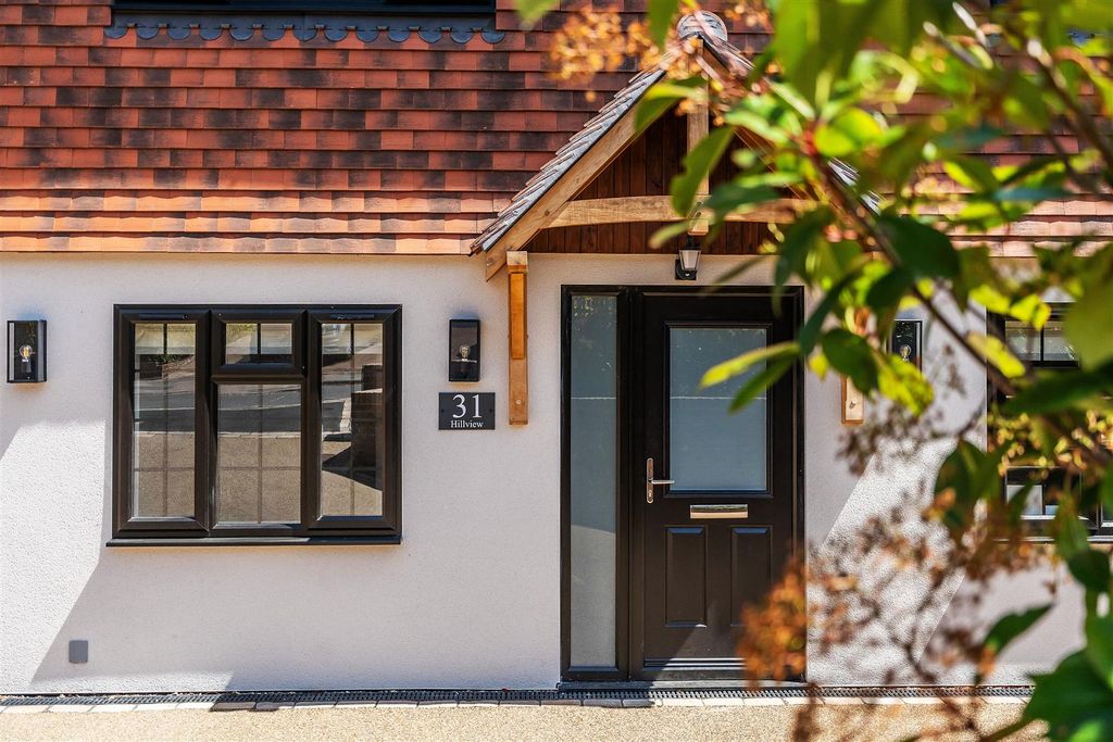 Property photo 2 of 17 Hillview-12.Jpg