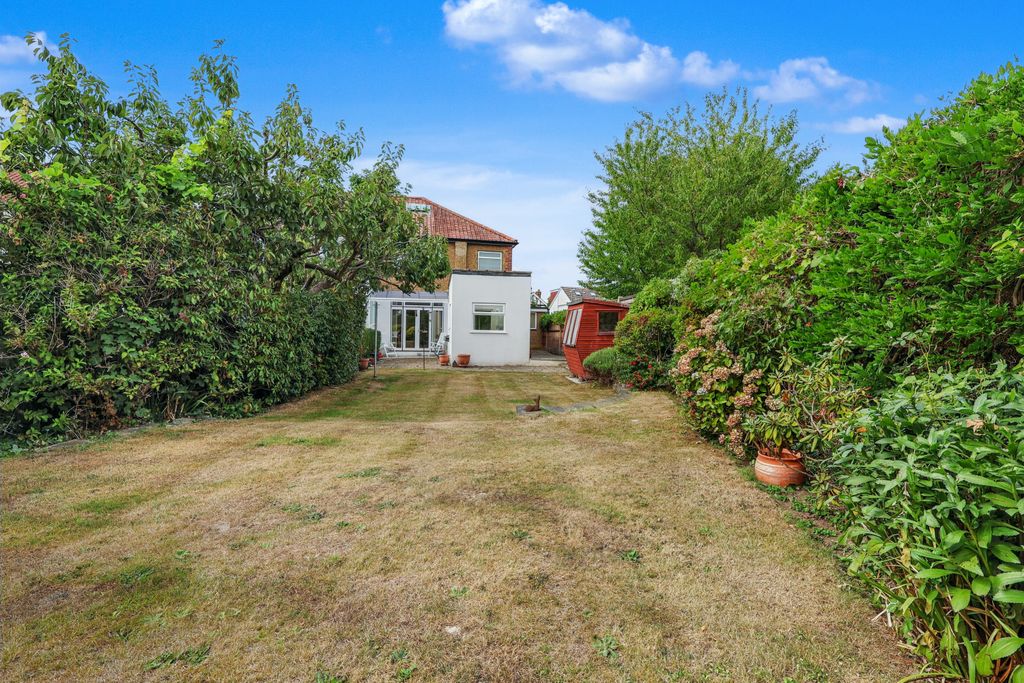 Property photo 3 of 18 14
