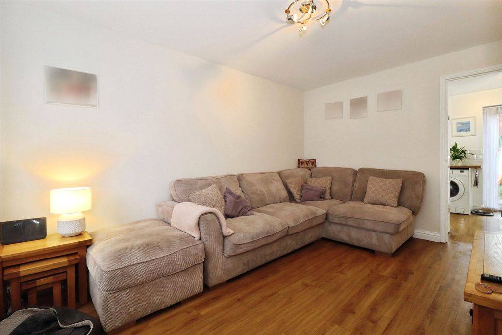 Property photo 3 of 17 Picture No. 16
