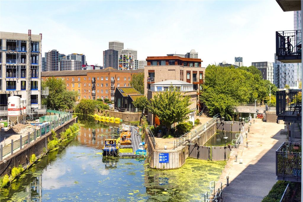 Property photo 1 of 8 Picture No. 14