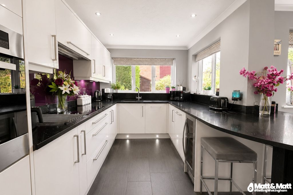 Property photo 2 of 15 5375794