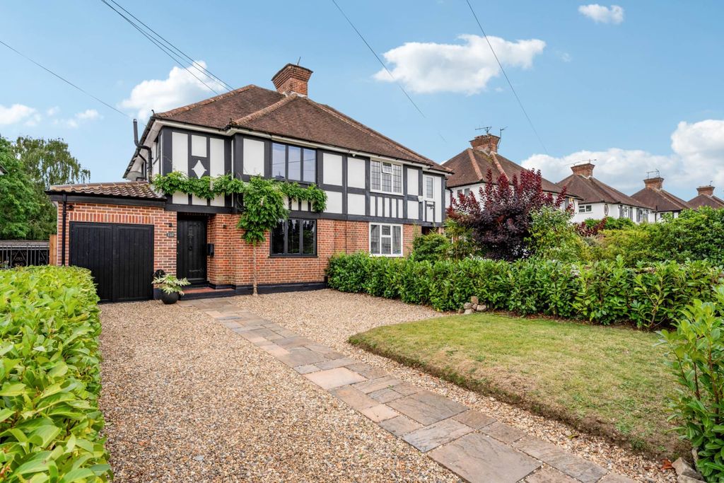Property photo 2 of 18