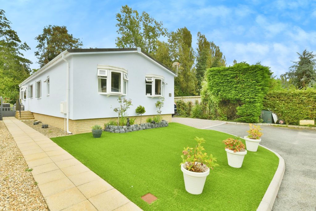 Property photo 1 of 20