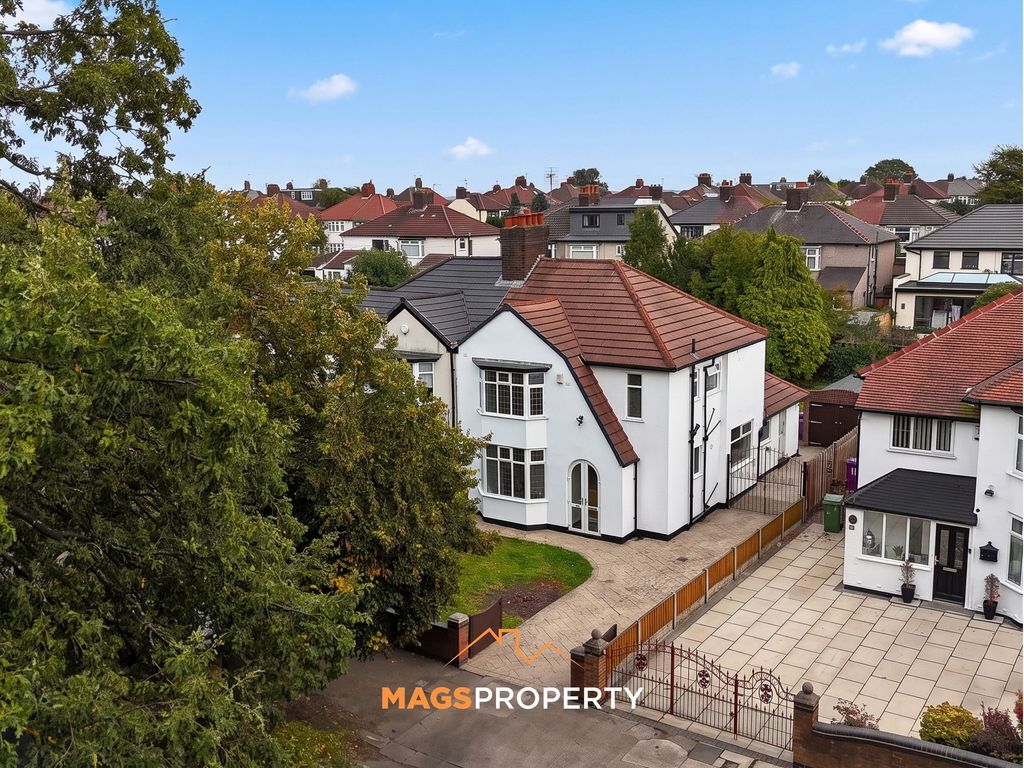 Property photo 2 of 35