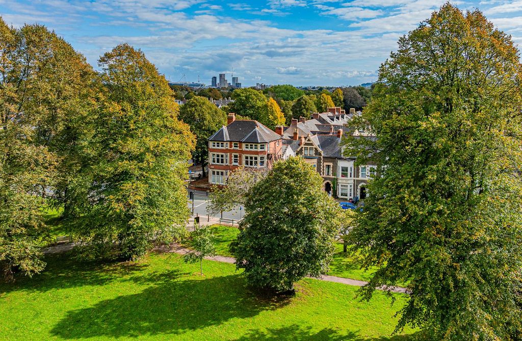 Property photo 1 of 12 Conway Court Form Park.Jpg