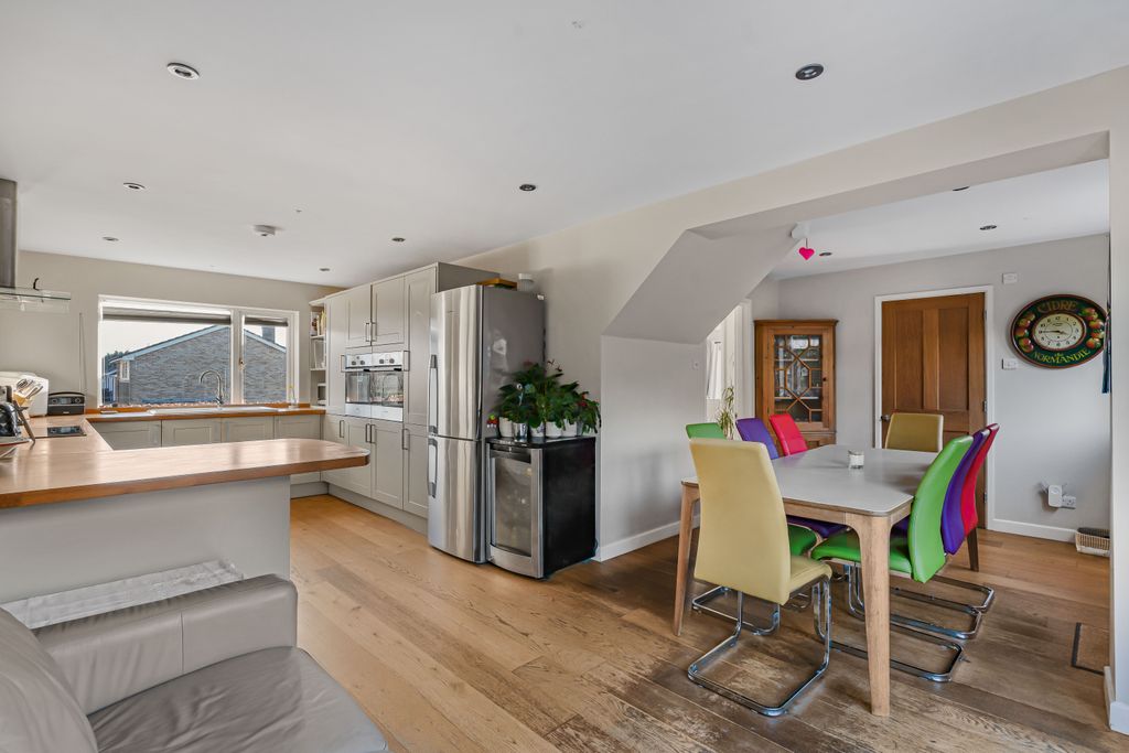 Property photo 2 of 18 42_74083