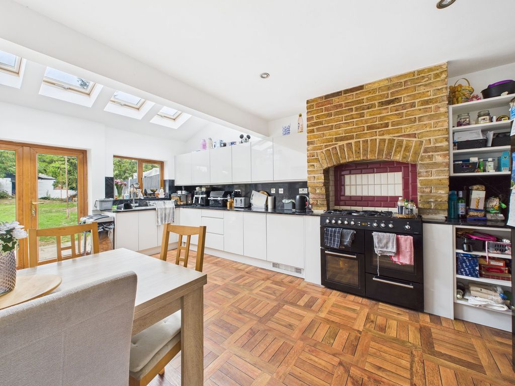 Property photo 3 of 22